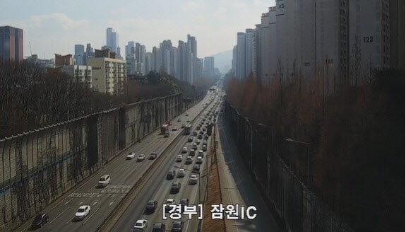 지금 출발하면 서울→부산 6시간 40분…밤8시께 정체 해소