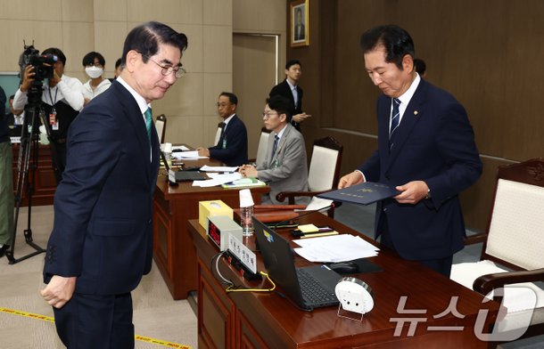 [국감]법사위 군사법원 출석한 국방장관