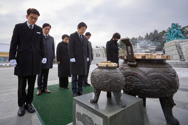 이재명 대표, 대전현충원 참배