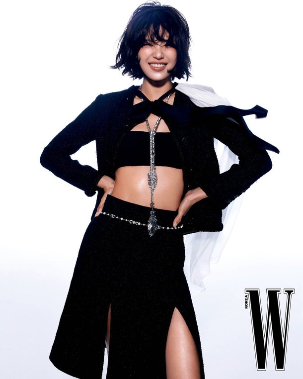 최수영_더블유 코리아_출처2.jpg