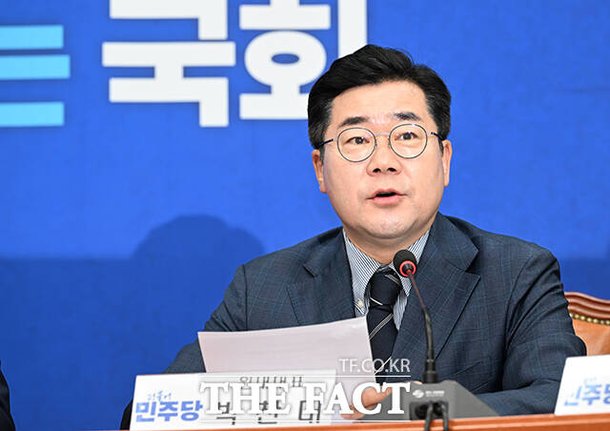 윤석열 대통령의 공천 거래 정황이 담긴 통화 녹음을 공개한 더불어민주당이