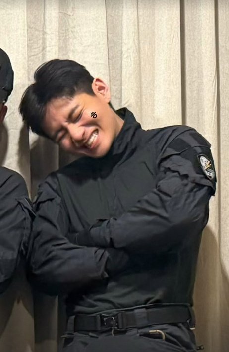 /사진=뷔 SNS