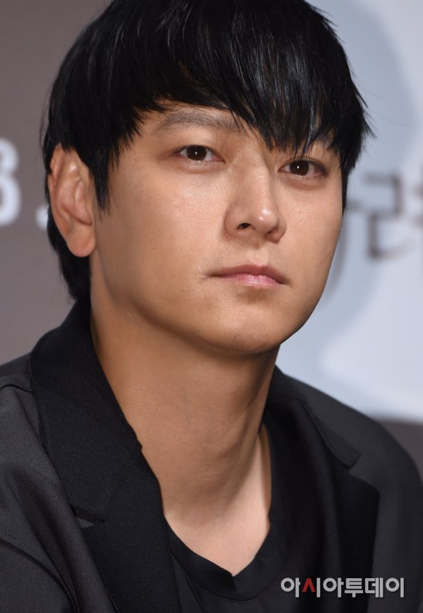 강동원, 신경 많이쓴 앞머리