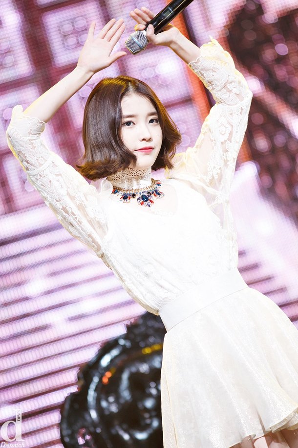  "긴생머리 vs 단발"…아이유, 극과 극 매력