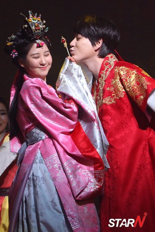 [OTHER][04-12-2013]Hình ảnh mới nhất từ vở nhạc kịch "The moon that embraces the sun" của SeoHyun 20140120144918944