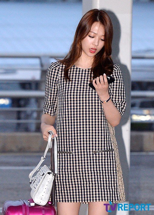 [صور] ” سولي ” في مطار Incheon متجهة إلى هاواي لأجل جلسة تصوير JILL by JILLSTUART و مجلة Vogue Girl ~ 20140609_1402312502_29035900_1