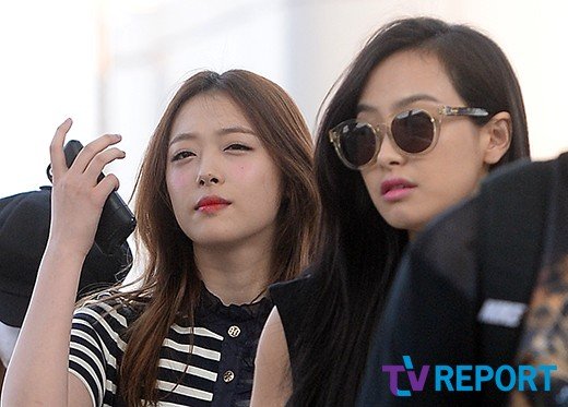 [صور] (f(x في مطار Incheon متجهات إلى هونغ كونغ 20140630_1404124689_37399200_1