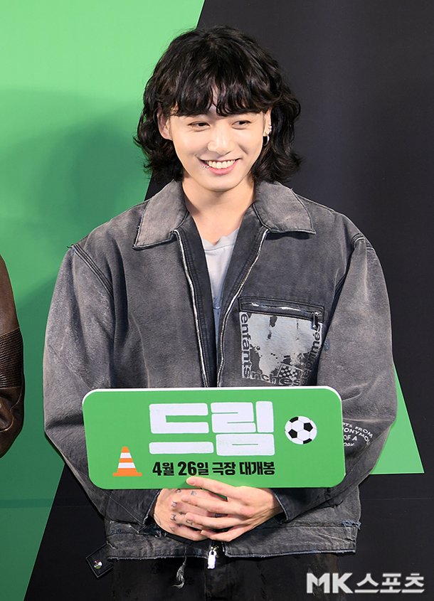 단발머리' BTS 정국, 풋풋한 꽃미남 비주얼 [MK화보] : 네이트 연예