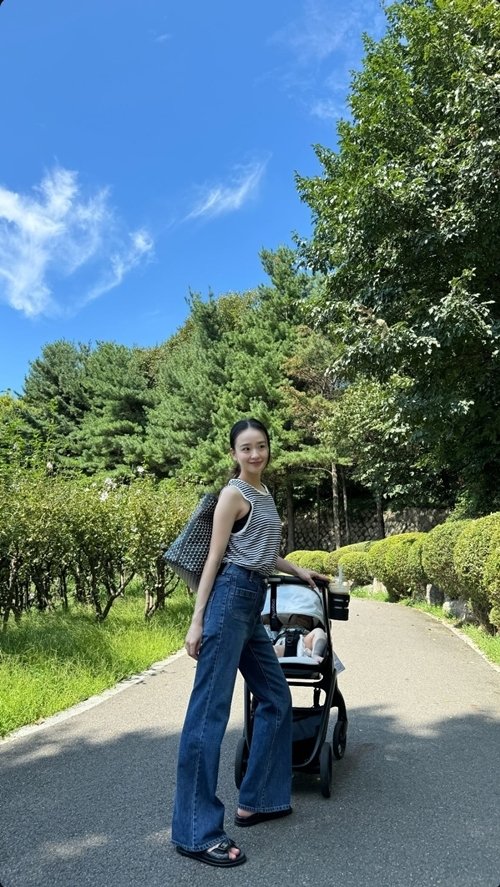Son Yeon-jae's​ Casual Chic