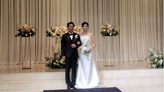 [단독]심현섭, 축가 열창…고모 심혜진 웃음꽃, 김국진♥강수지 여전한 잉꼬부부