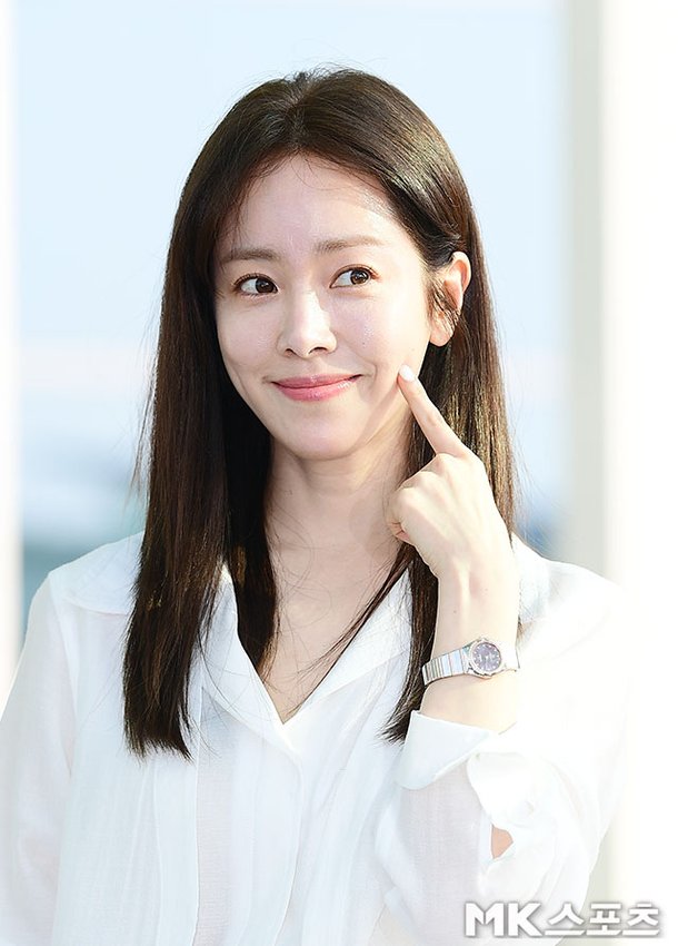 한지민 &apos;♥최정훈이 반한 미모&apos; [MK포토]
