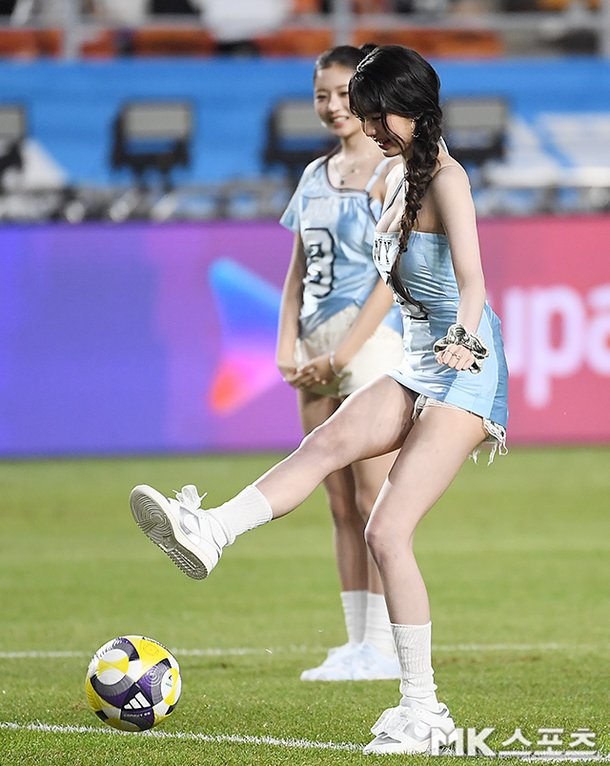 장원영 시축 현장