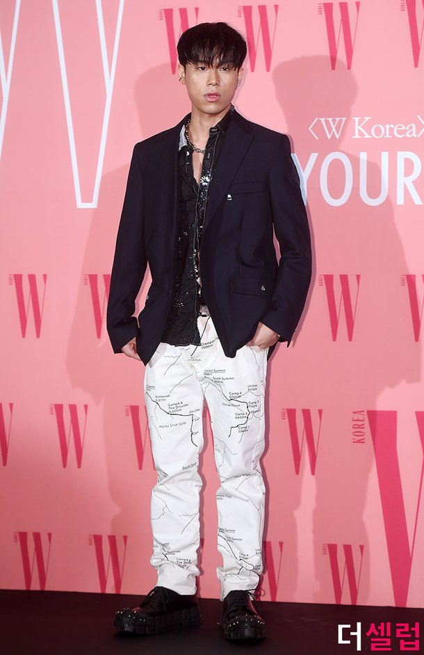 &apos;마약 투약 자수&apos; 식케이, 자숙 끝 무대 복귀? &apos;워터밤&apos; 라인업에 이름 올려