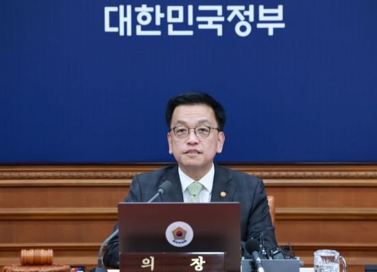 崔 대행 quot;청년이 신산업 게임체인저…전방위 지원할 것quot;