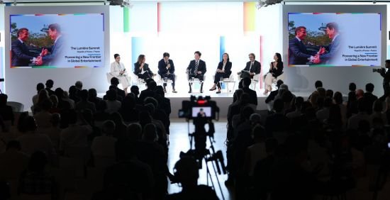 李 "가장 로컬한 고유성이 글로벌 경쟁력"…공동제작·투자 지원