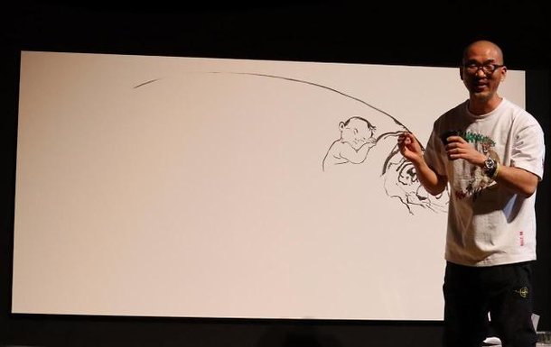 [김호이의 사람들] 라이브드로잉의 황제 김정기가 말하는 '여백의 미'