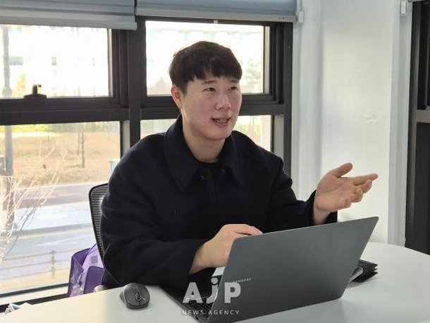 Samsung union chief: 'No. 1 means nothing without first-class treatment' :  네이트 뉴스