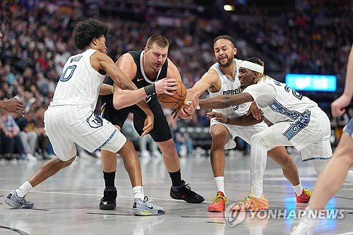 덴버 대 멤피스 경기 장면(AP)