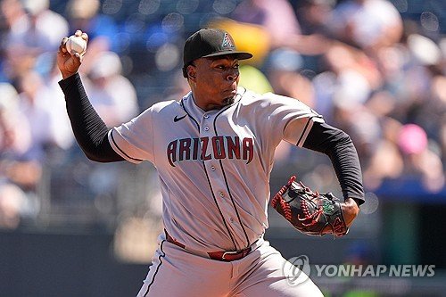 Diamondbacks Royals Baseball