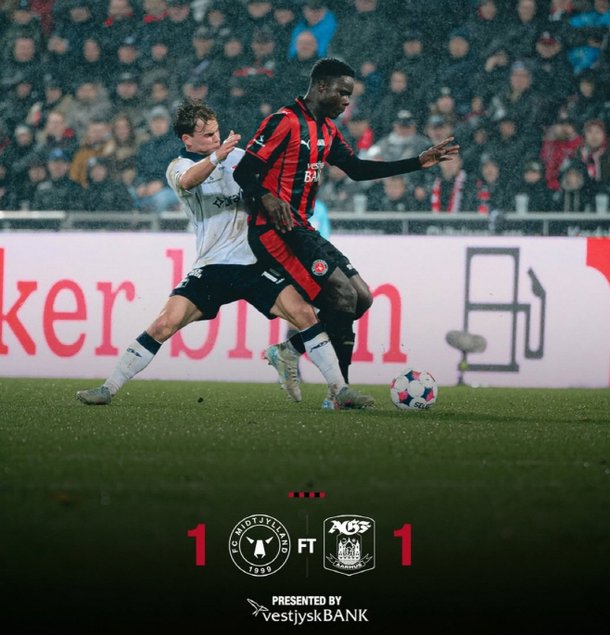 미트윌란 SNS 사진