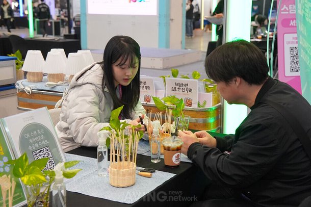 安山工業高校、2025年ユースビズ学園祭で「アップサイクル工芸品」製作体験…社会問題と起業家精神をつなぐ思考力育成：ネイトニュース