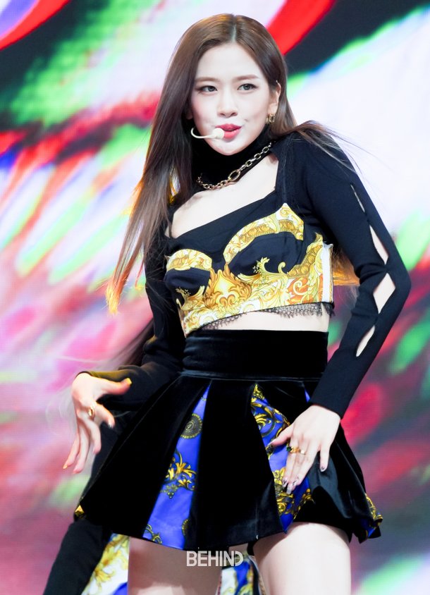 안유진 무대 퍼포먼스