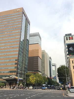 오피스 빌딩이 밀집해, 국내 최고의 업무의 중심, 서울 세종로 교차점 일대. /김리양 기자