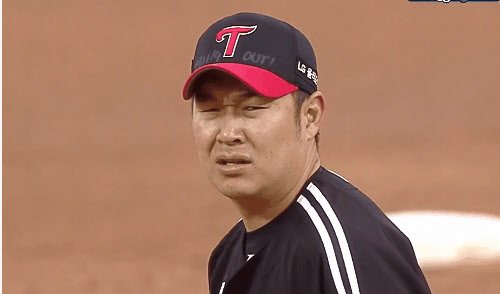 송은범의 시그니처 표정. 지친게 아니라 원래 표정이 이렇다. / 중계화면 캡쳐
