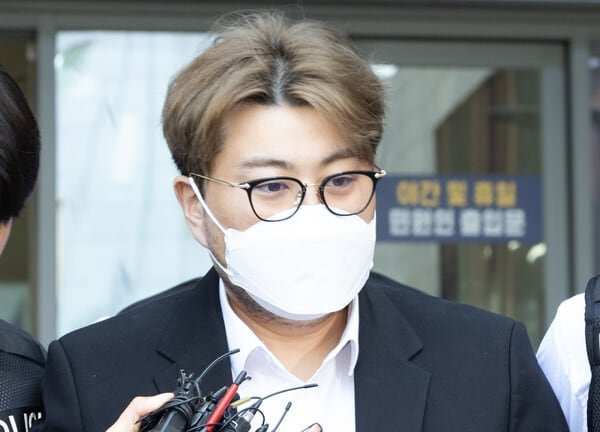Trot singer Kim Ho-jung, who is under suspicion of drunk driving. / Newsis