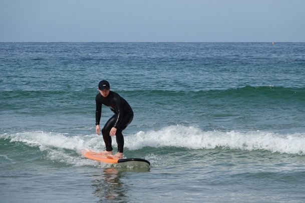Kim So-jung experiencing a pottery one-day class