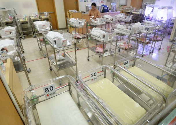서울 시내의 한 산부인과 병원의 신생아실에 빈자리가 여럿 보인다. /뉴스1