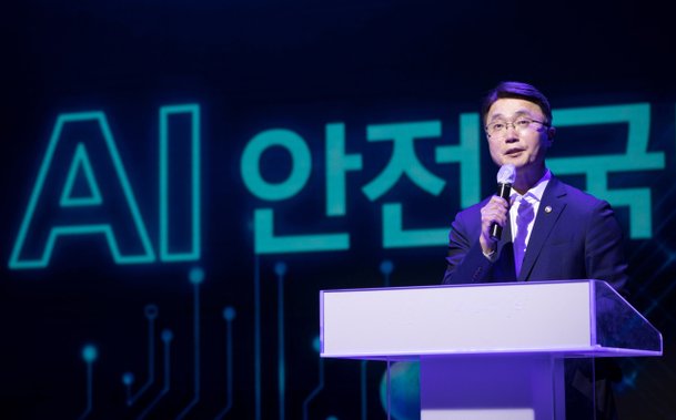 AI 안경 쓰면 성적 상위 5%? …'스마트 컨닝' 경고등 켜진 대학가
