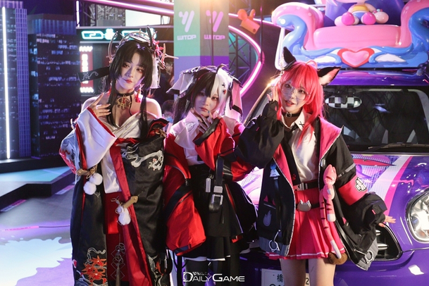 [TGS 25] 「私たちのゲームを見に来てください」、コスプレブースモデルプロモーション歯列：ネイトニュース