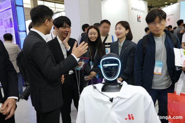 눈으로 보고 발로 뛰는 인공지능…롯데이노베이트가 제시한 AX의 현주소