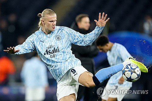 맨체스터 시티 선수단 워밍업 장면