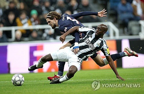 뉴캐슬과 PSV 경기 장면 보도 사진