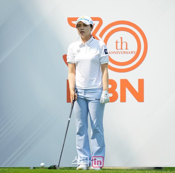 [골프in포토]이가영,신중하게 바라본다