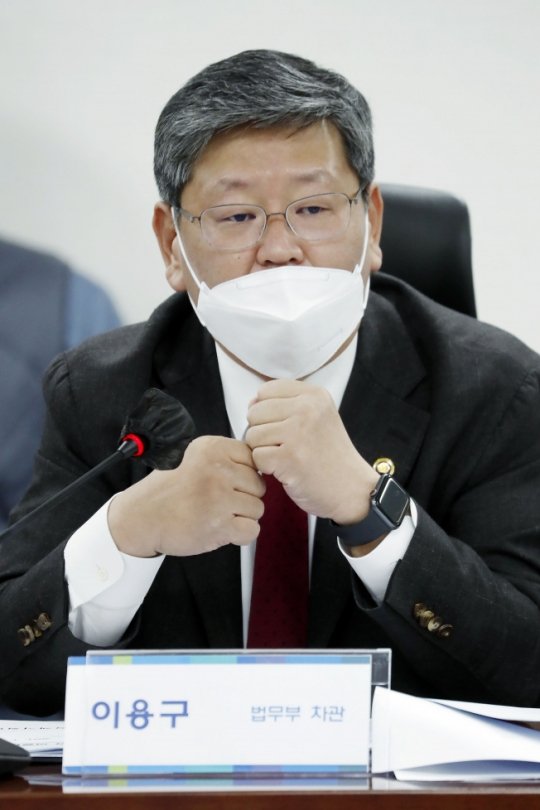 ê²€ì°° íƒì‹œê¸°ì‚¬ í­í–‰ í˜ì˜ ì´ìš©êµ¬ ì°¨ê´€ ì²« ì†Œí™˜ ë„¤ì´íŠ¸ë‰´ìŠ¤