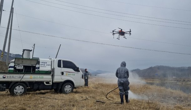 ドローンを飛ばして700億ウォンを集める…農協、旧正月休暇中「家畜の病気封じ込めに奮闘」：ネイトニュース