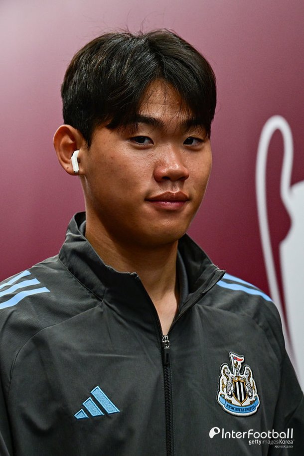 뉴캐슬에서 훈련 중인 박승수