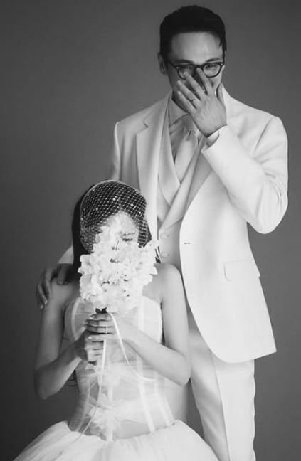                 효민과 남편인 김현승 베인캐피탈 전무. 효민 SNS 출처.