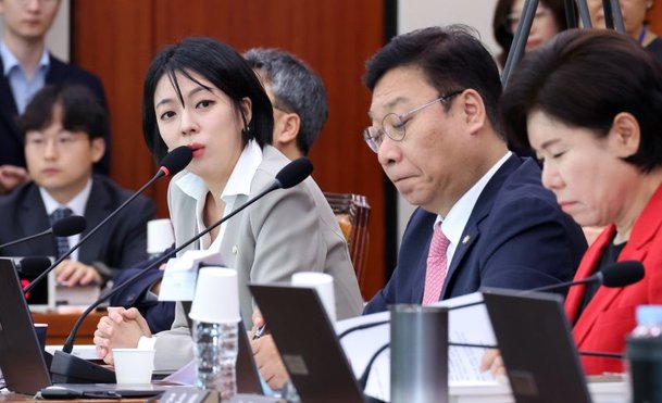 청문회 현장 사진