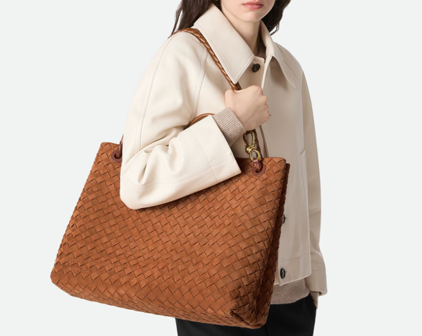 보테가베네타 라지 안디아모/사진=보테가베네타 공식 홈페이지 캡처