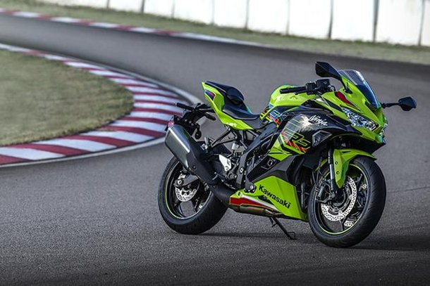 산영 2024 KAWASAKI ZX-4RR AKRAPOVIC - (주)바이크클럽 공식사이트