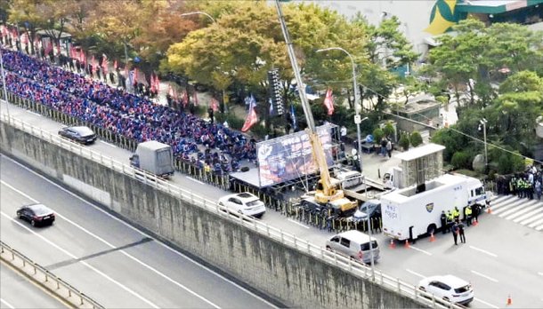 영업익 2배 달라는 현대트랜시스 노조…현대차 본사 앞까지 몰려가 민폐 시위