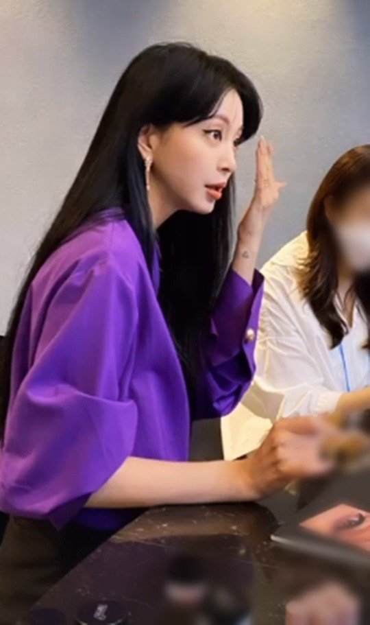 í•œì˜ˆìŠ¬ ë‚¨ìžì¹œêµ¬ ê³µê°œ ì €ê²© ë…¼ëž€ì—ë„ ì—´ì¼ í–‰ë³´ í•˜ë£¨ ì¢…ì¼ ì˜ˆì˜ë„¤ ë„¤ì´íŠ¸ ì—°ì˜ˆ
