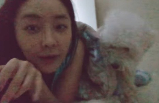 Stealing Hearts: Jung Yu-mi's Adorable Selfie with 'Gangta Gfriend' Leaves Fans Smitten - News Directory 3