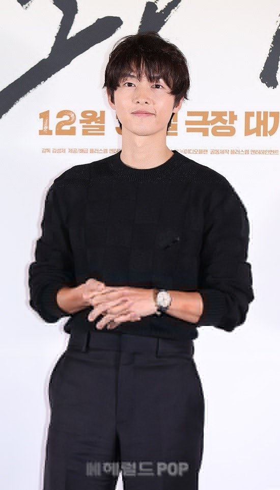 [Focus on POP] Song Joong-ki keeps facing failures after marriage, what's the issue?