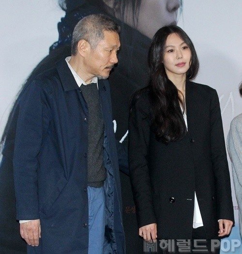 [POP Focus] A Pregnancy Even Hong Sang-soo's Wife Didn't Know About... Kim Min-hee's Heartbreaking Romance