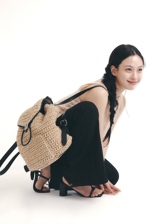 고민시, 매혹적 비주얼…시크 우아미 폭발[화보]